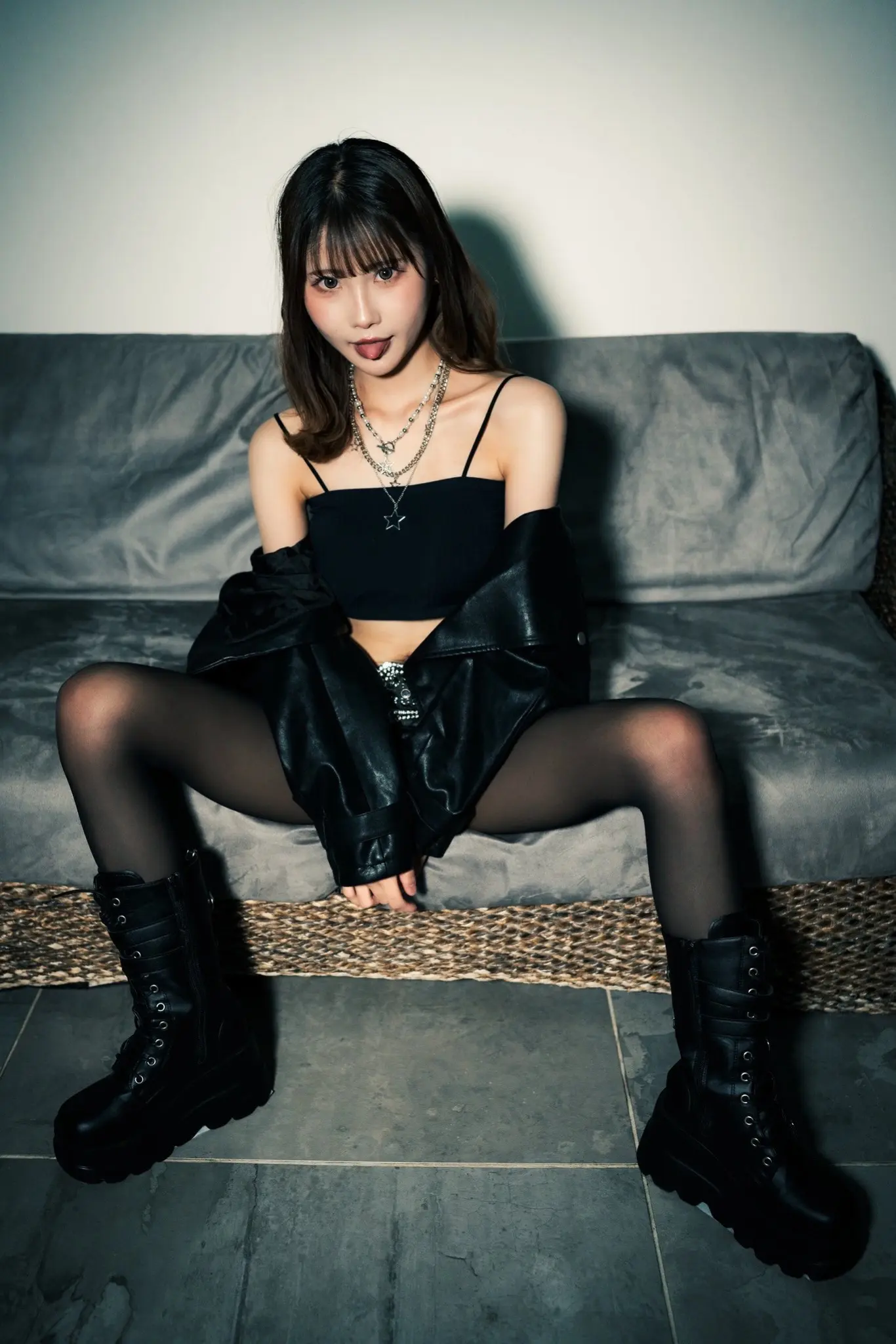 皮裙 辣妹穿搭 超a 黑丝美女 sexygirl