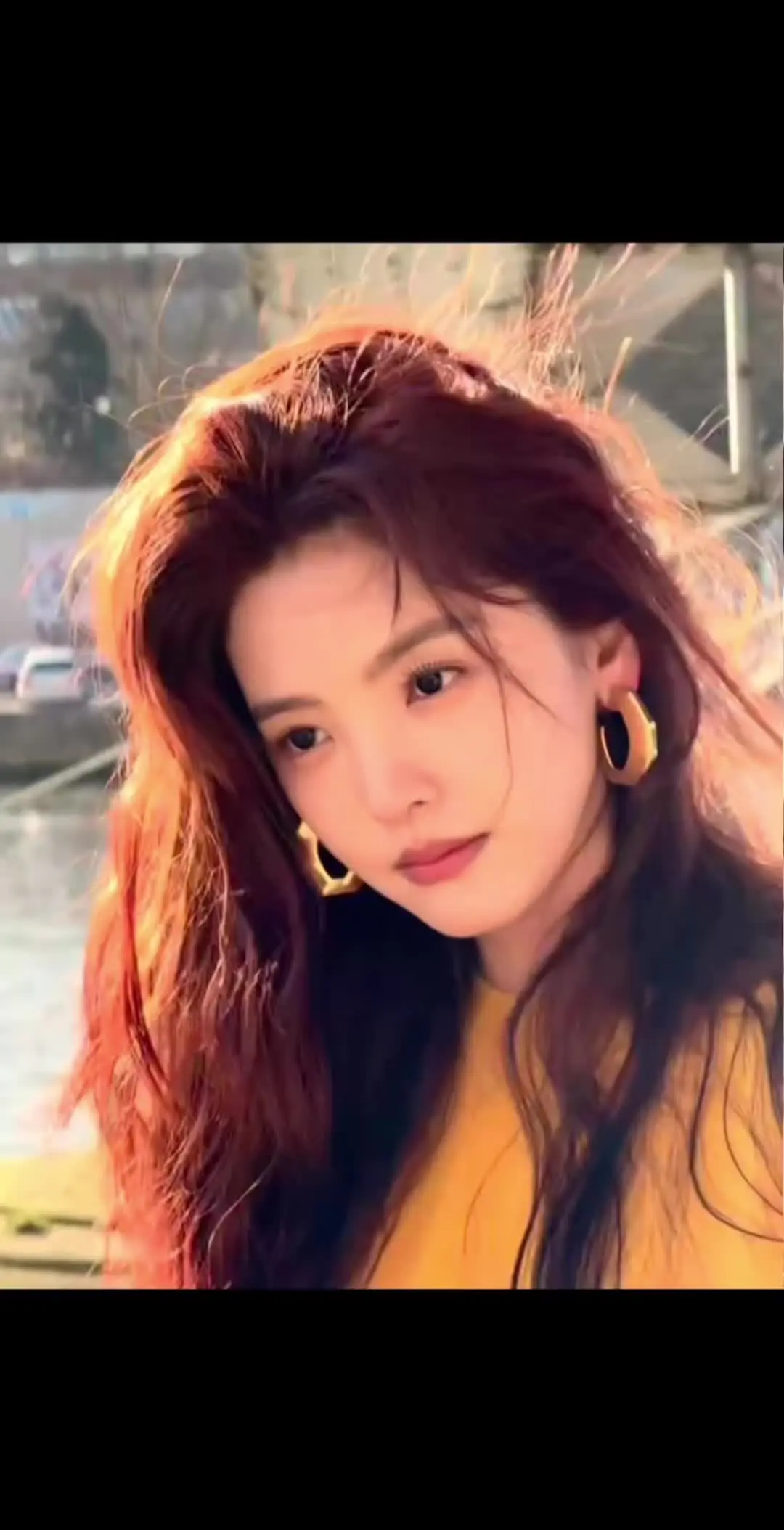 美的头发丝都发光 自信女孩