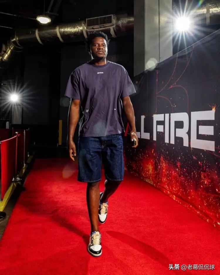 火箭老将卡佩拉真是恨死主帅乌度卡了！在今天火箭客场以124：132不敌公牛的比赛