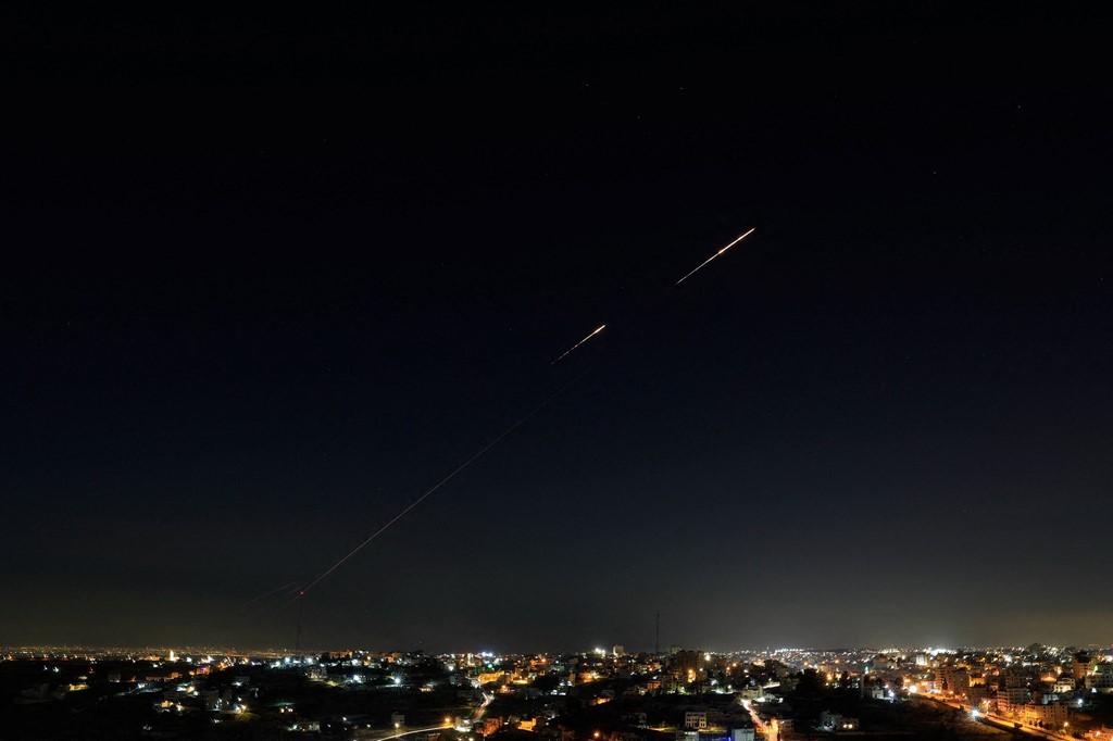 伊朗战争最新消息：美国指挥官称，击沉30多艘船只，弹道导弹袭击减少了90%
战争