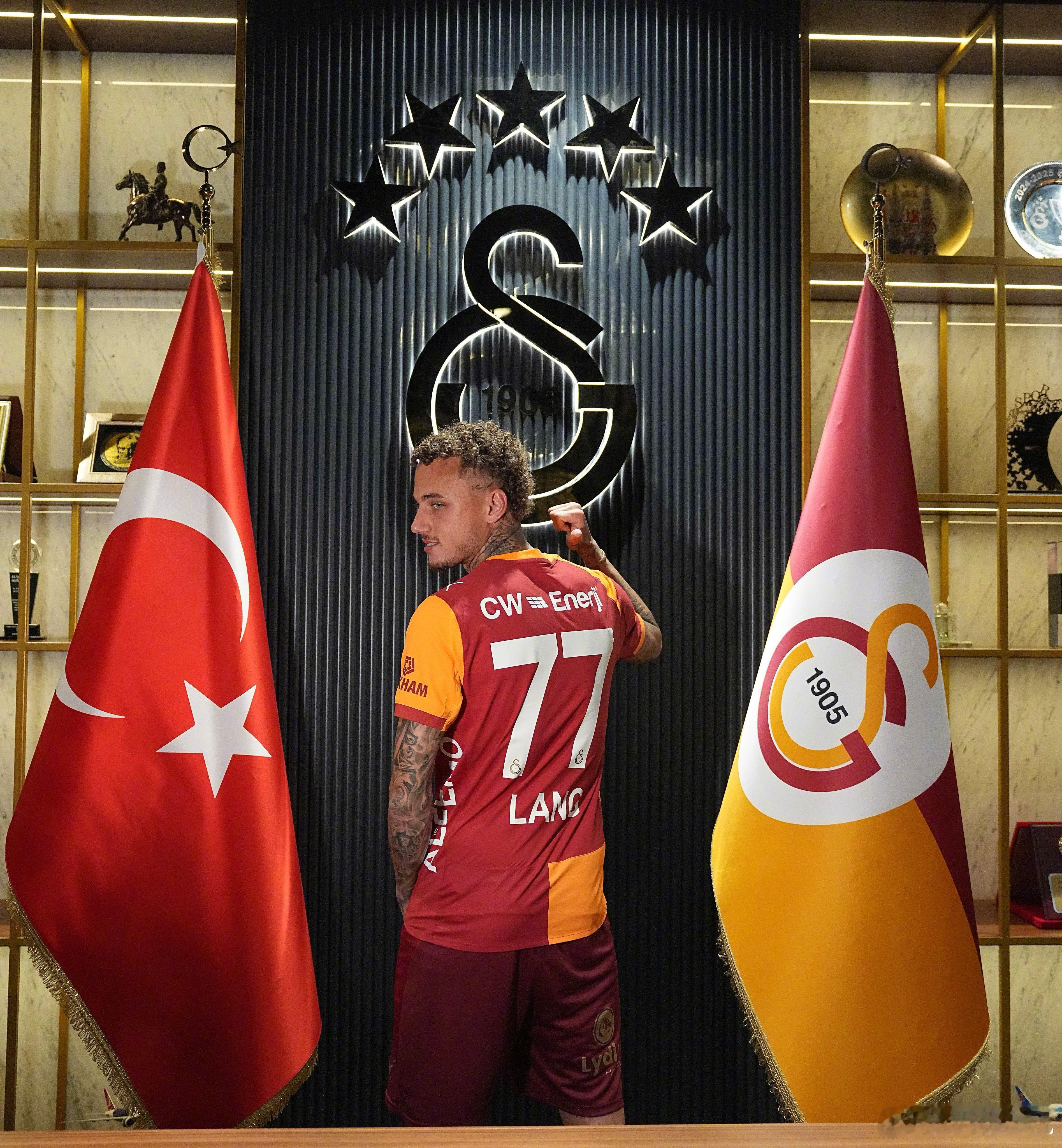 【官方】加拉塔萨雷租借签下那不勒斯边锋诺阿-朗，租借费2M欧元，据悉买断费为30