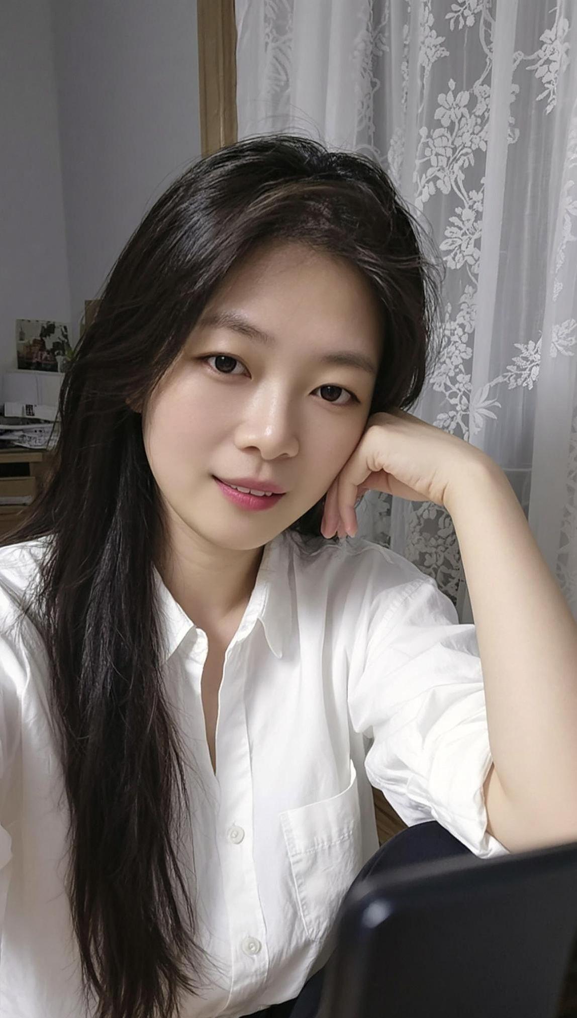 AI居家低饱和自拍 抖音ai创作