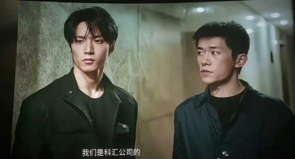 刘耀文、易烊千玺同框一代二代第一人认证了 