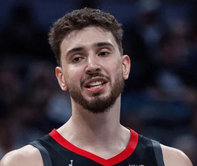 04月25日讯，在NBA的世界里，交易市场的动态永远是球迷和媒体关注的焦点。今日