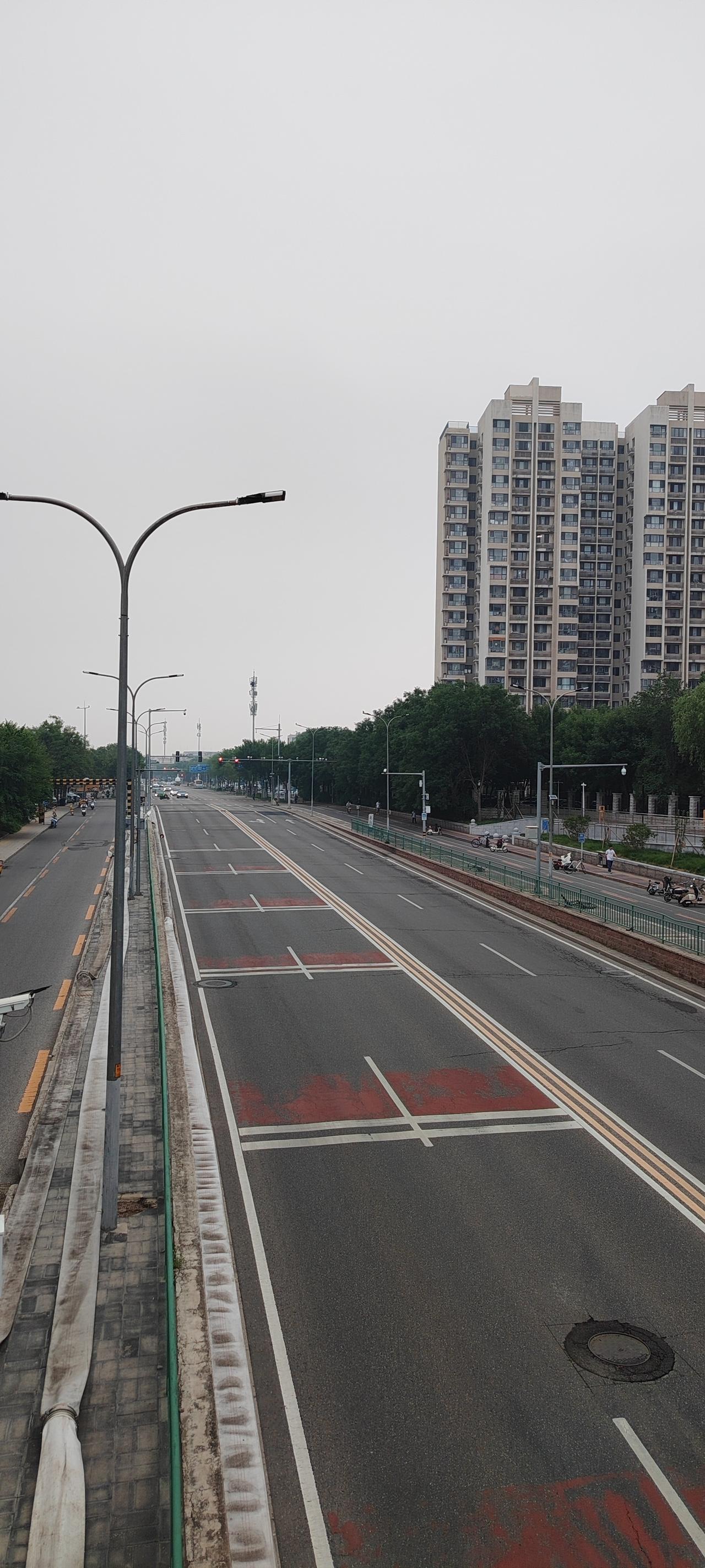 不战而屈人之兵：化干戈为玉帛的智慧
春秋时期，吴越两国本是世仇。但孙子在兵法中描
