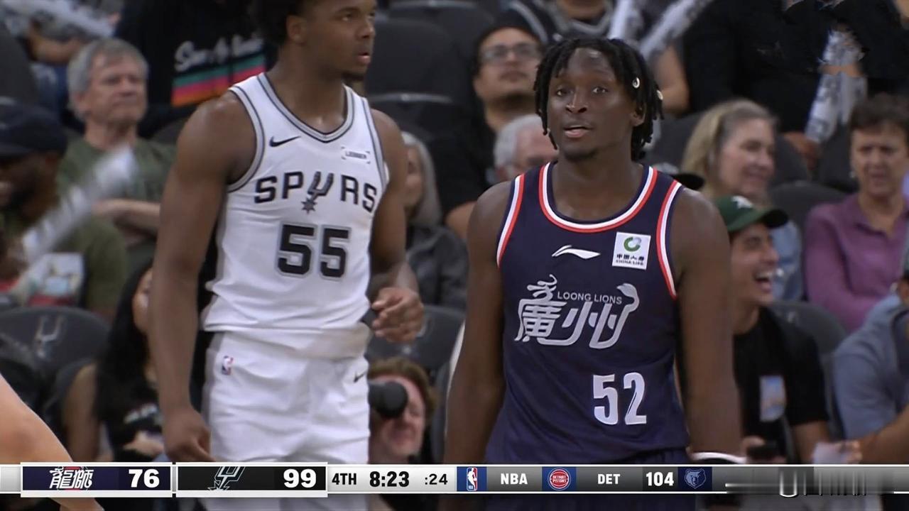 奥拉迪波恢复的挺好的，在代表广州龙使队打NBA季前赛，在面对马刺的比赛里连突带射