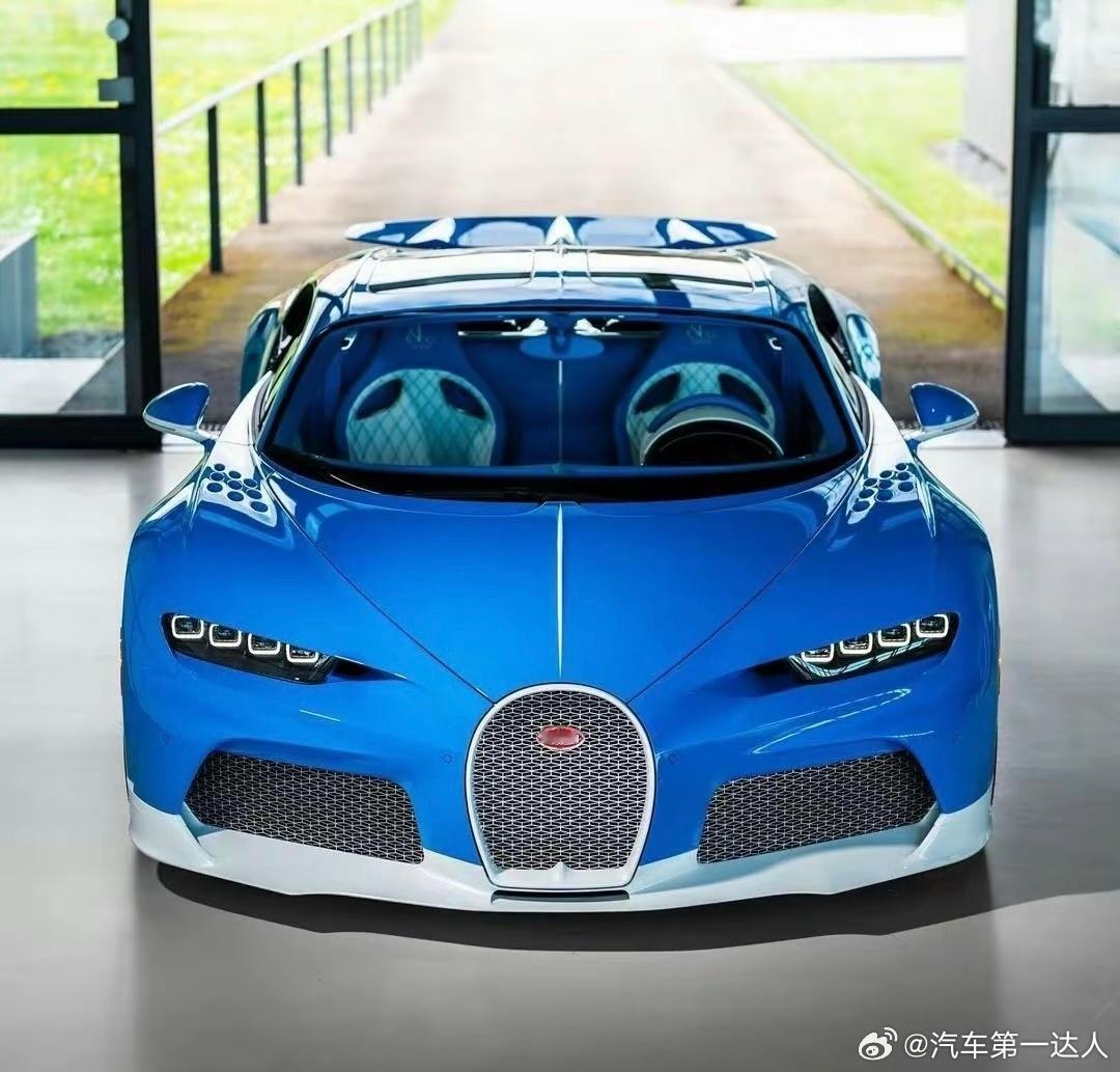 布加迪 Chiron Super Sport “JACOB&CO”，配色真好看。