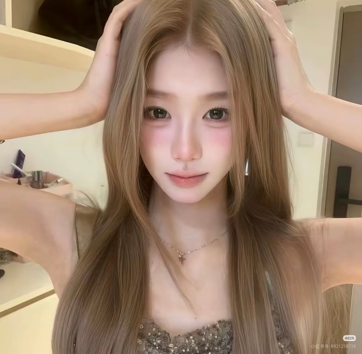 𝗪𝗲𝗰𝗵𝗮𝘁｜头像背景搭配女生头像｜背景图｜壁纸｜自由搭配 ​​​