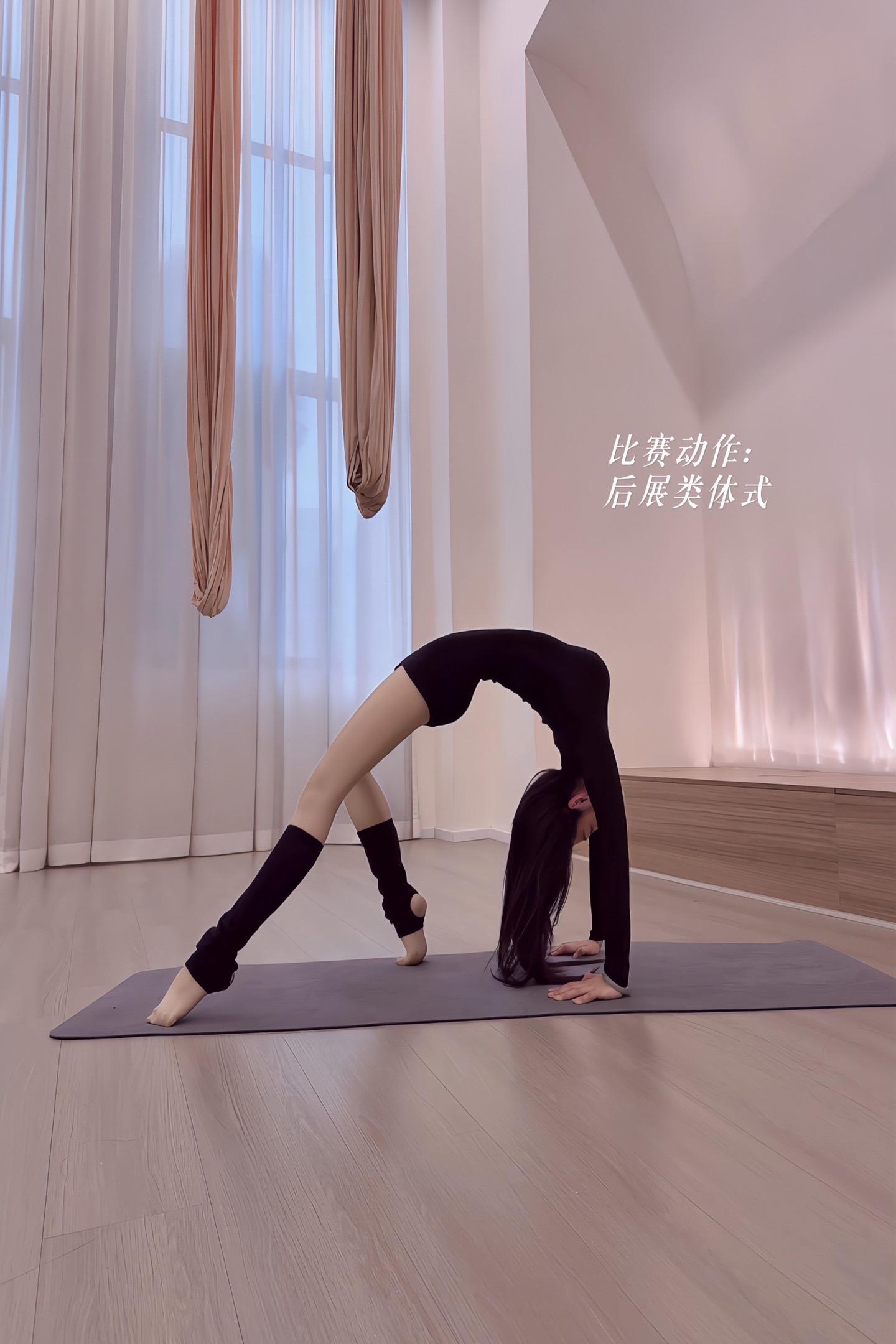 无人问津的角落，也会开满鲜花。