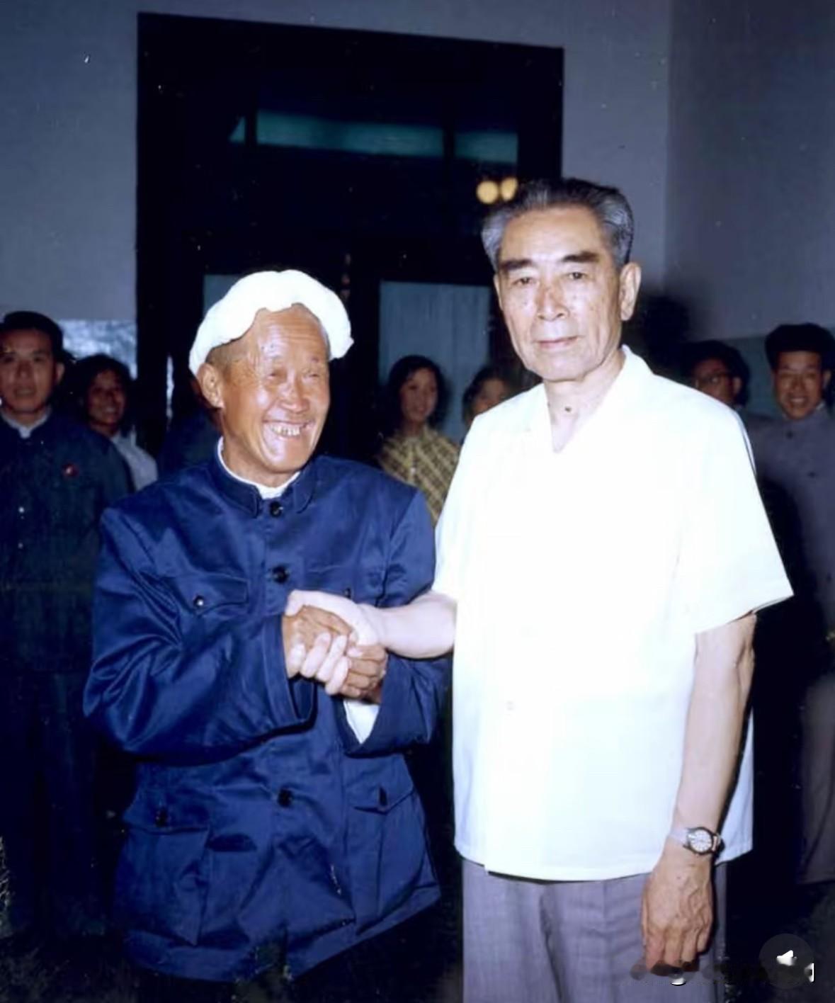 这是周总理1973年最后一次回延安时的留影，照片中看着总理的精神状态还好，但此时