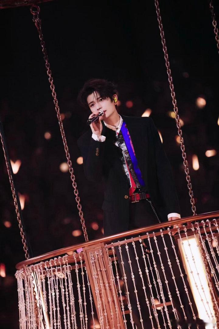 声乐老师去看丁禹兮演唱会了声乐老师来看丁禹兮演唱会了最好的成果展示！声乐老师打卡