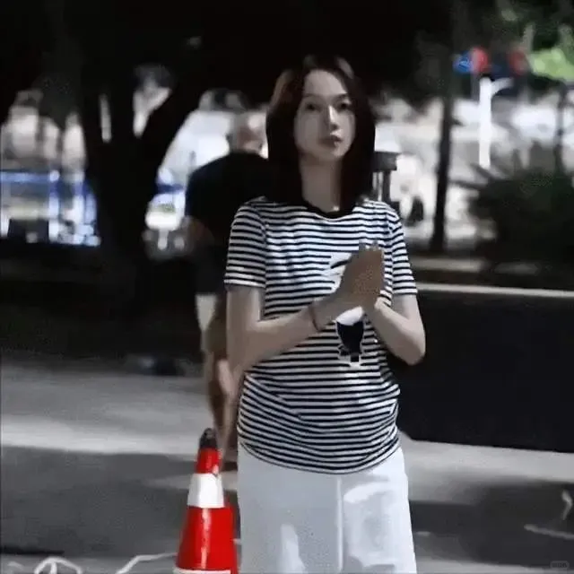 吴谨言官宣领证，全网劝离？
