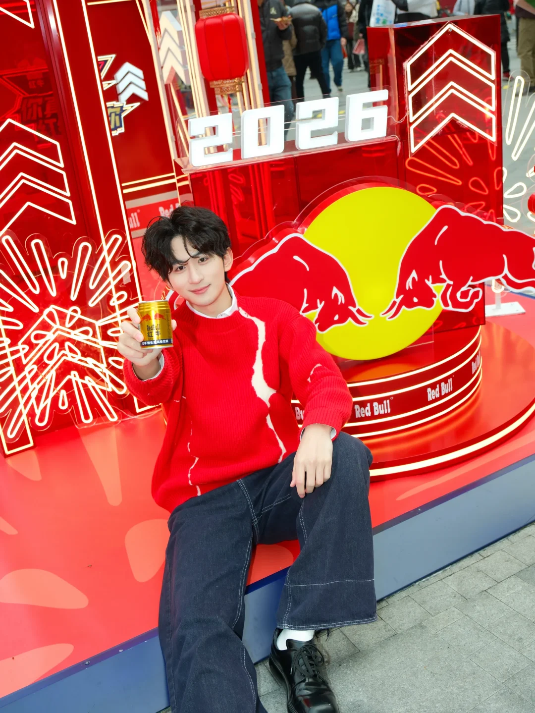 是谁还没和王一博合照？？？