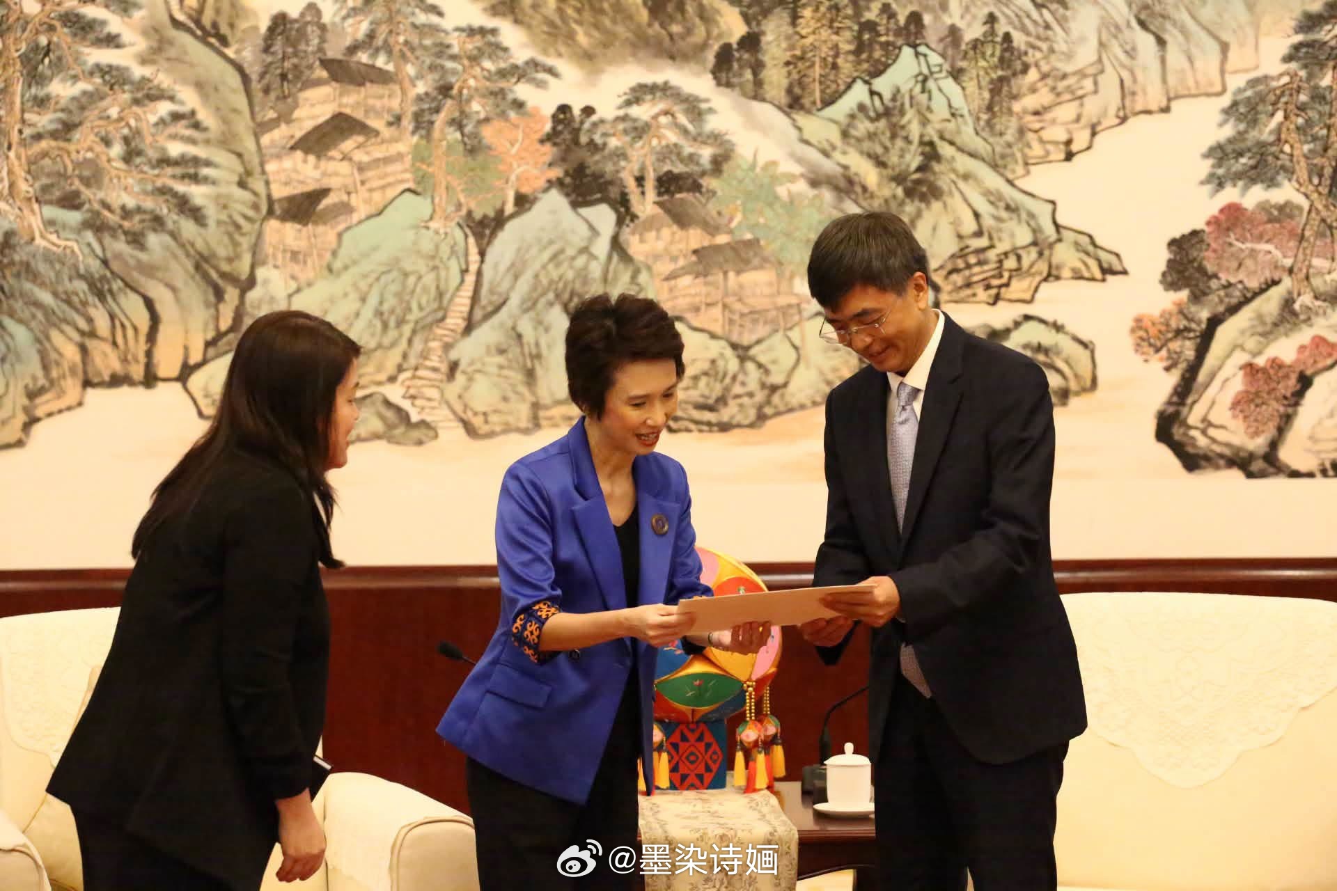 2026.09.20 陈刚在南宁会见新加坡的刘燕玲。 ​​​