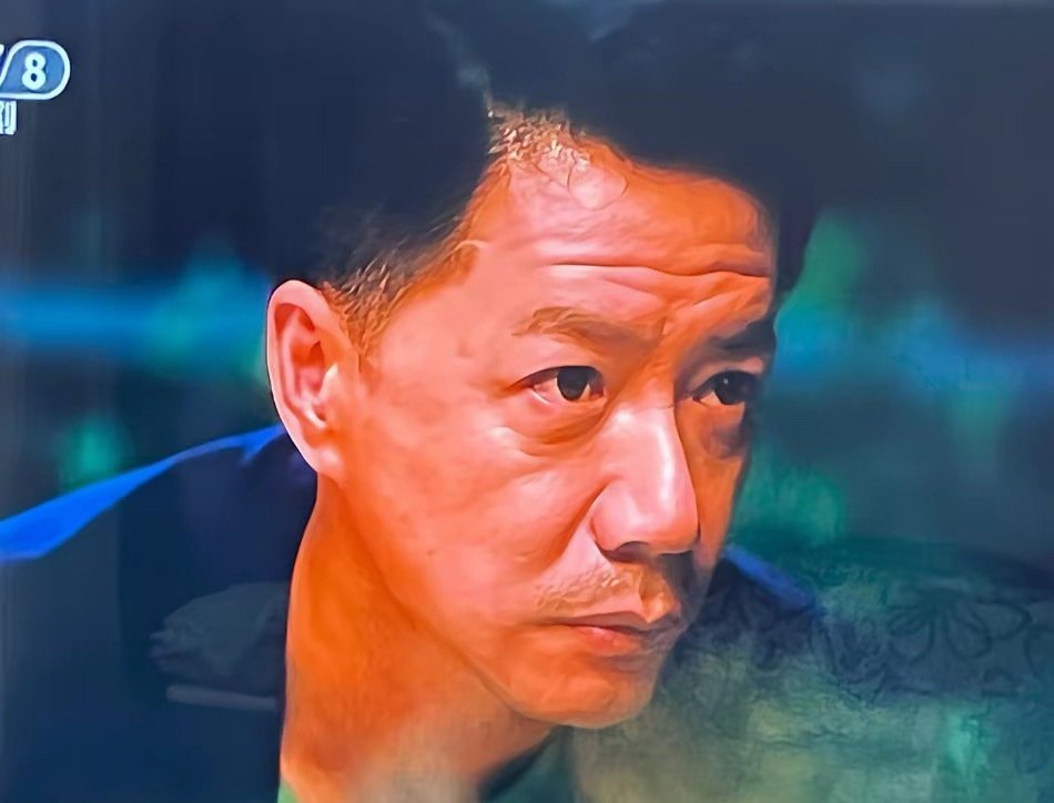 段奕宏剧中有点吊儿郎当《扫毒风暴》看了6集，感觉秦昊很深沉，段奕宏却演的吊儿郎当
