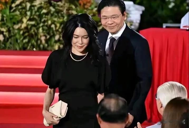 新加坡总理黄循财彻底摊牌了！在12月23日，新加坡总理在接受采访的时候公然表示，