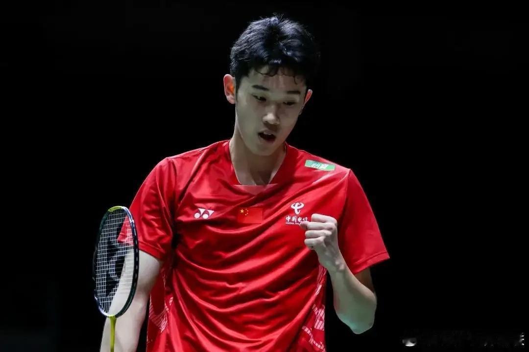 胡哲安0-2不敌法汉，泰国大师赛一轮游！
其实是非常正常的结果，更早打成人赛的法