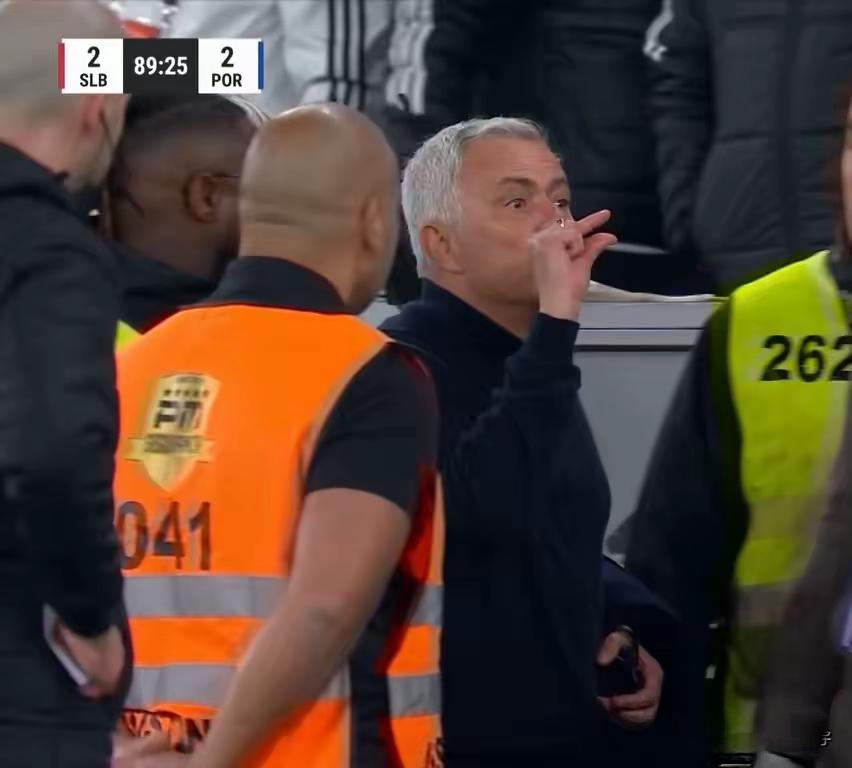 【本菲卡2-2绝平波尔图后，本赛季葡超夺冠希望基本破灭】毕其功于一役，在本菲卡的