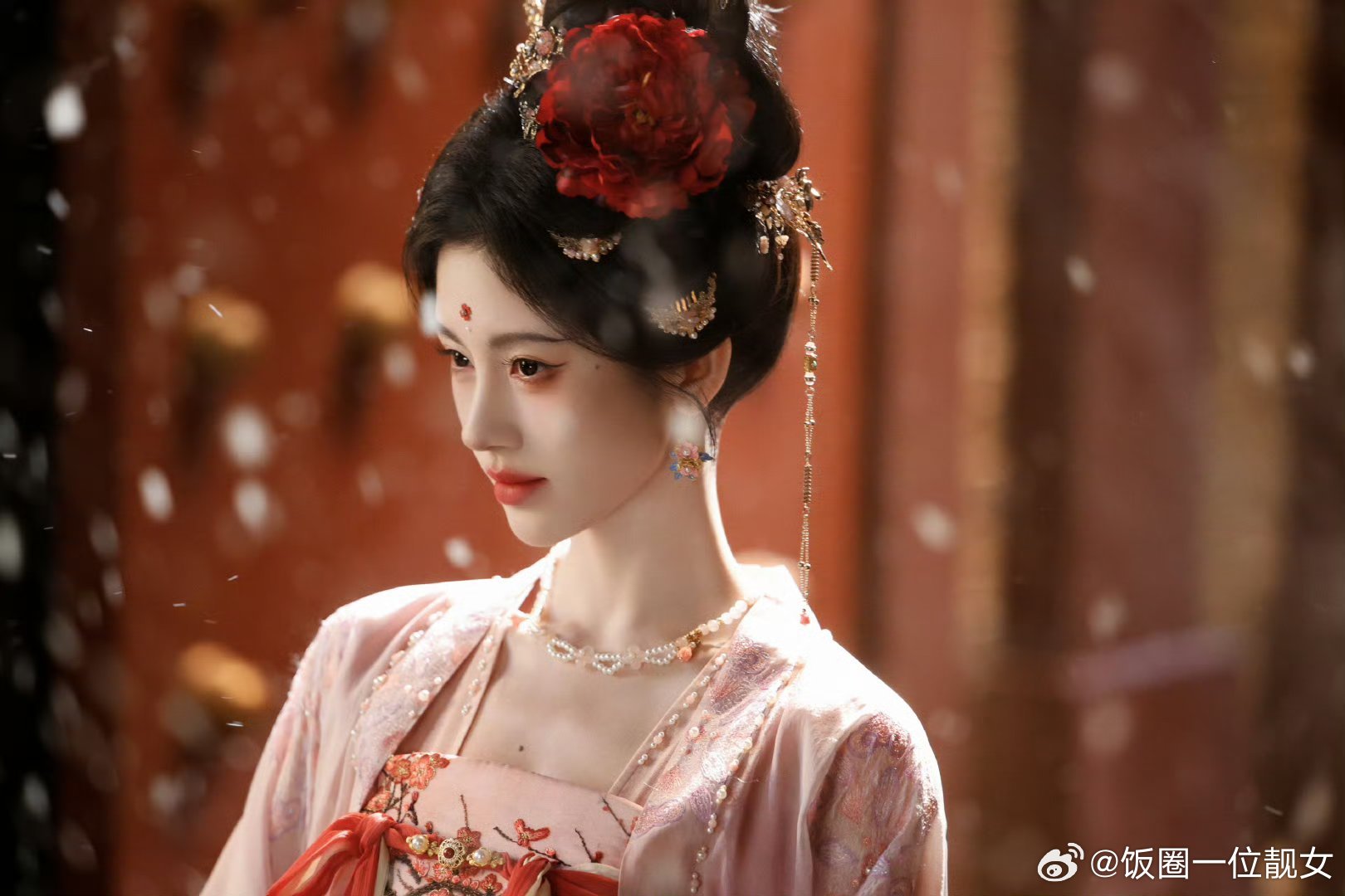 《月鳞绮纪》不是四人平番吗？鞠婧祎什么时候成了一番女主了