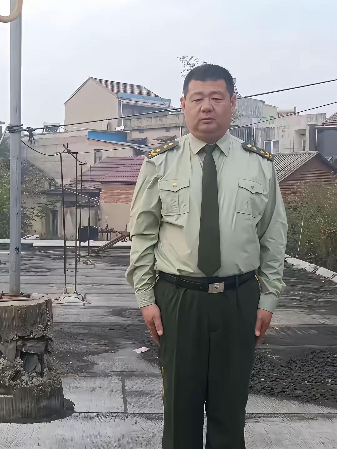 这是什么单位的制服，第一次见到