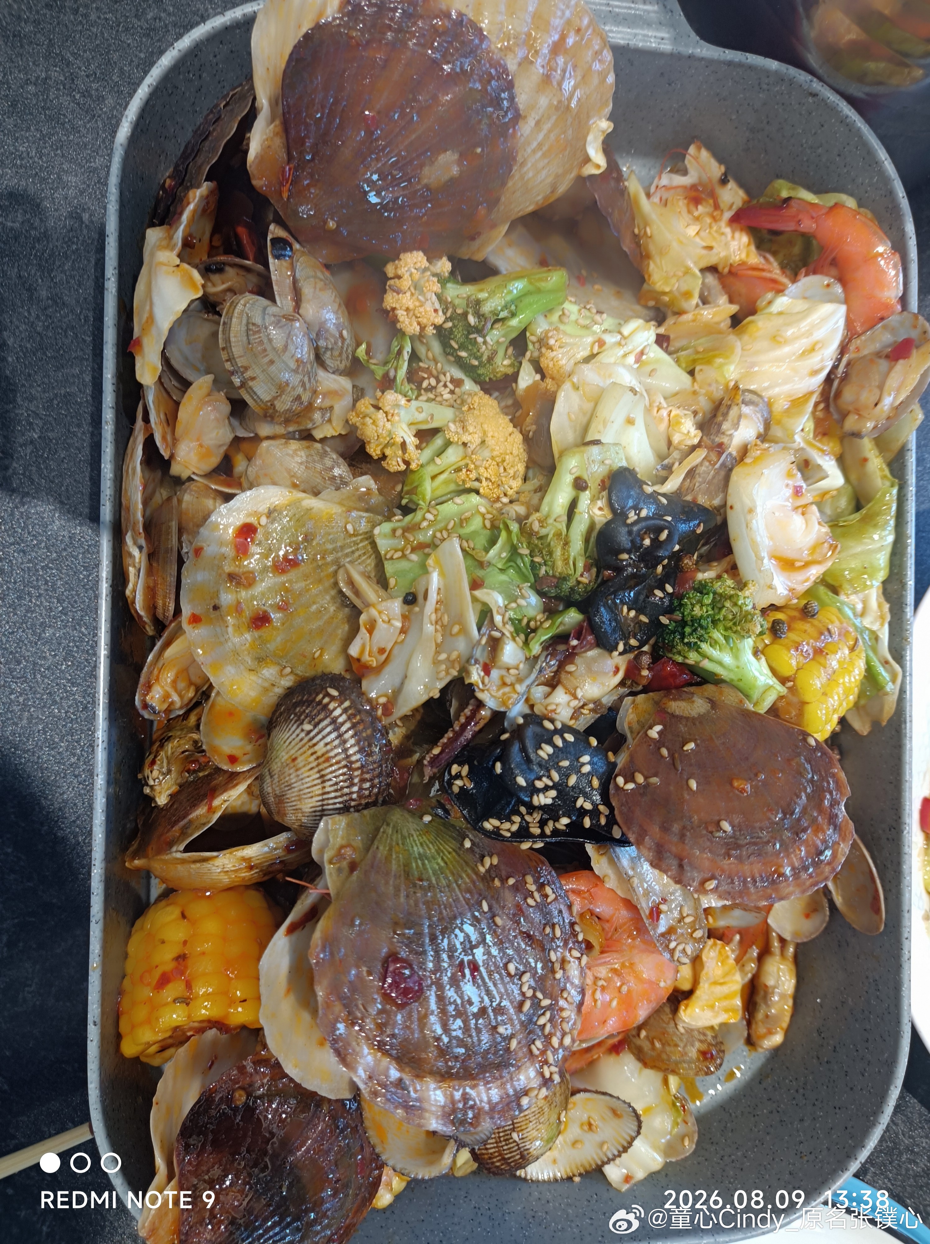 8.9午饭，排了一个小时左右的队，终于吃上了必吃榜4.9分，挺好吃的，胃口很好，