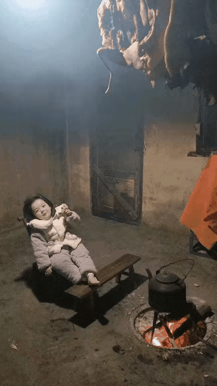 老家的屋最治愈，你看，孩子都这么快乐