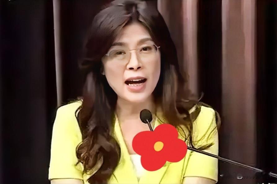 罗智强、郝龙斌等蓝营参选人辩论发声，课纲与统一观点大揭秘！
最终场辩论中，蓝营五