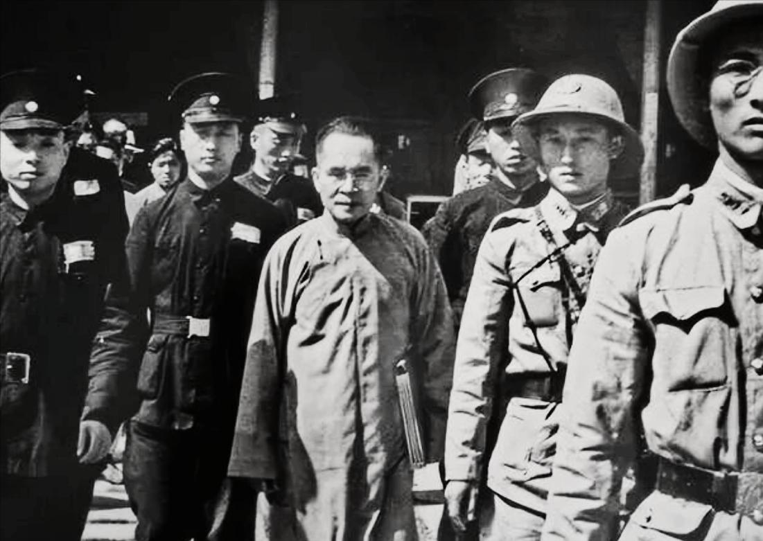 1946 年 10 月 8 日，汪伪国民政府宣传部长林柏生被押赴刑场，临刑前，林