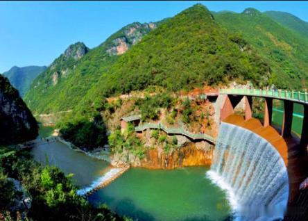 【五龙河旅游风景区】五龙河旅游风景区位于银福高速郧西出口18公里处，是国家最新颁