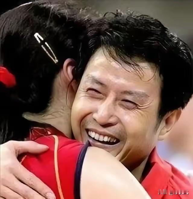 1992年陈忠和的第一任妻子因背包带勾住了火车，而被卷入火车下不幸而亡。3年后，