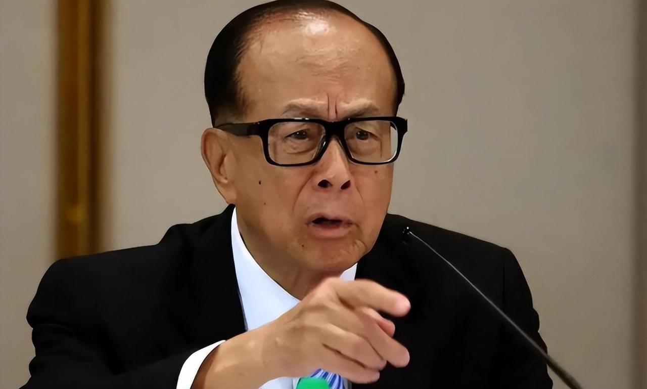 就在今天，长和准时打响第二枪，巴拿马接到裁决，索赔117亿港币。
 
2026年