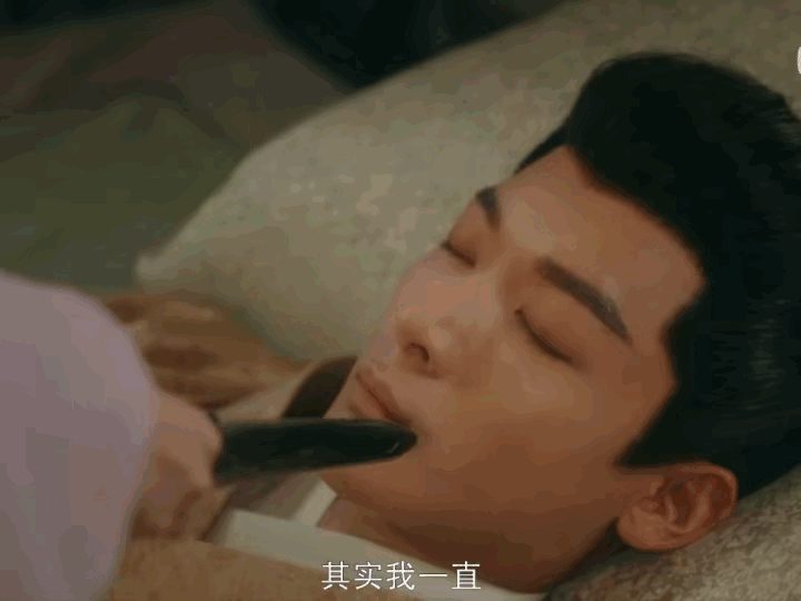 《柳舟记》30集预告崔行舟送重礼给柳眠棠外公，说他得了府上的一件宝贝，这宝贝是柳