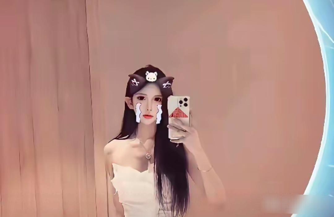 福建26岁女网红，柬埔寨遇难。
从一枝花变成路边奄奄一息的大妈，刷到网红UI的遭