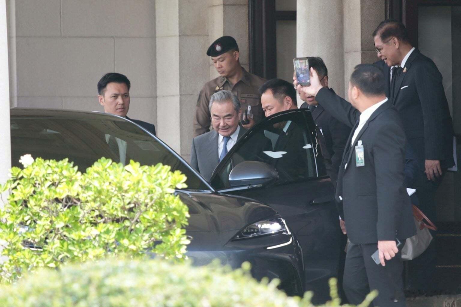 总理座驾绿色出行，国产车在国外的又一高光时刻！近日，泰国总理阿努廷会见了中国外交