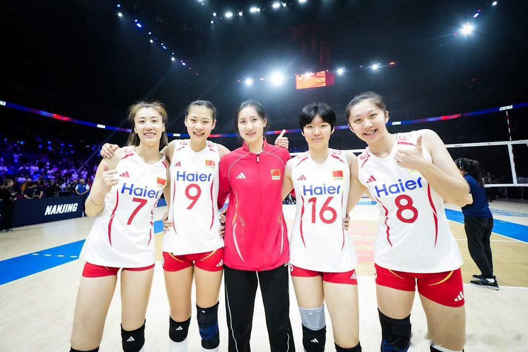 中国女排晋级U17女排世锦赛16强中国U17女排火力全开，3比0轻取秘鲁。张一佳