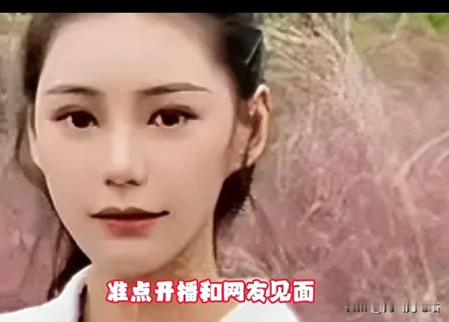 夏日生活打卡季 马筱梅带五个月大的汪宝儿去游泳，这画面还挺温馨。在北京高档婴儿游