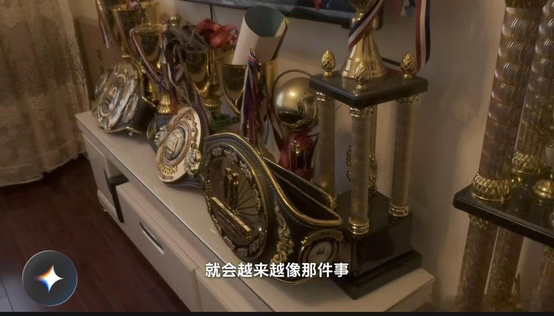见一群从未见过的人，做一些共同喜欢做的事，分享彼此人生中的快乐。成为大人，也不过