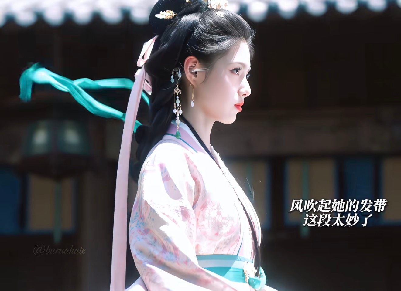 我还是想要发带呀 发带一飘起来少女感就出来了