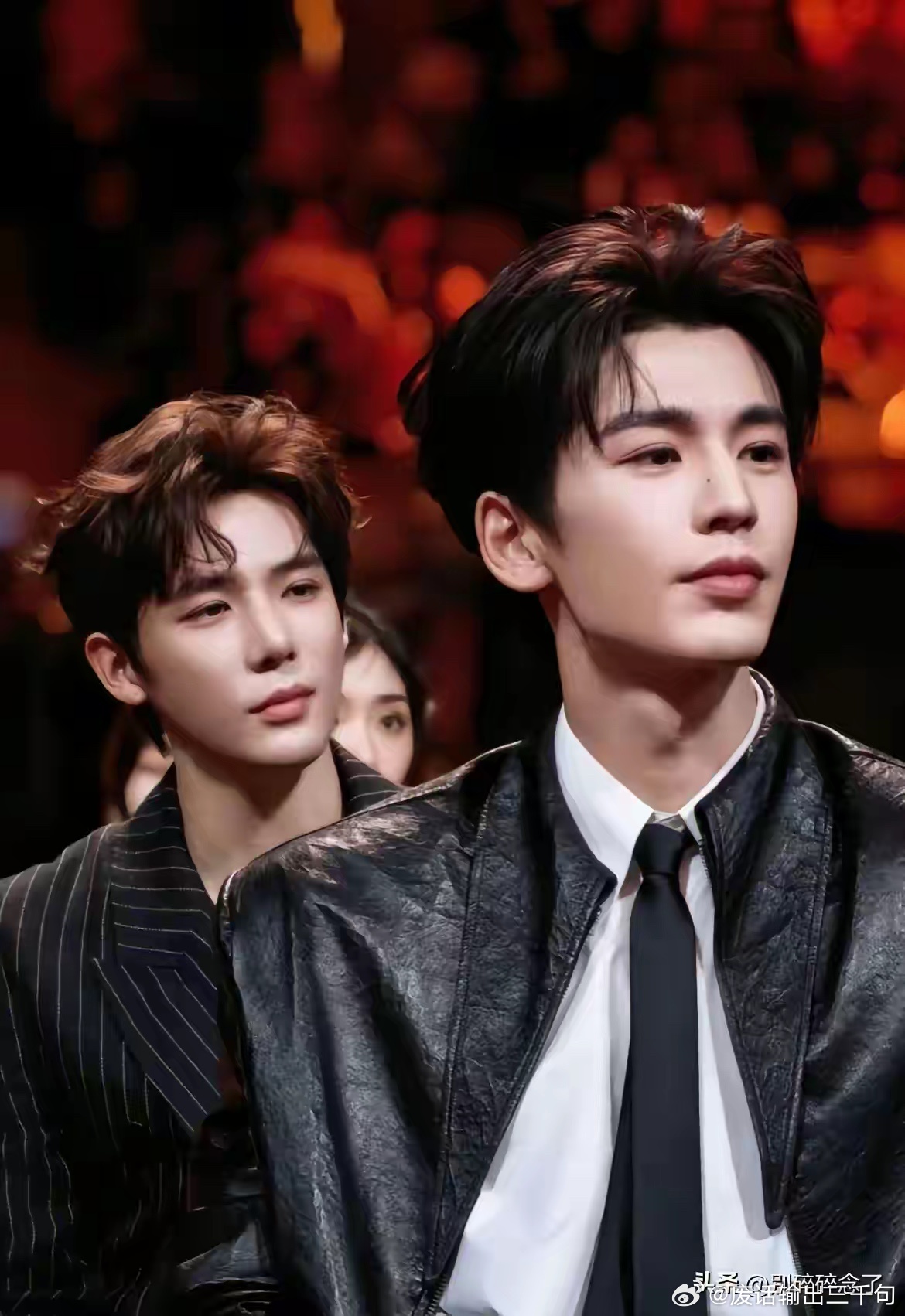 五官一模一样又长得完全不一样 