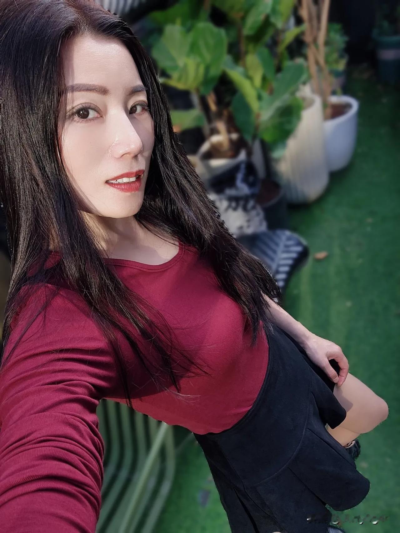 “打扮的理由不是见谁，而是姐今天心情好。”早安吖🌞