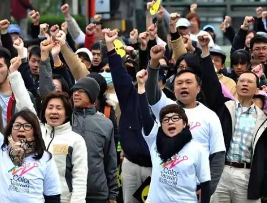 台湾问题的最优解终于摆在了所有人面前！台军转民、解放军进驻、一国两制，这三步走下