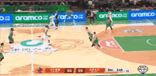 北京北汽外援麦基真是太不自量力了！在今天北京北汽客场挑战辽宁本钢的比赛中，当时比