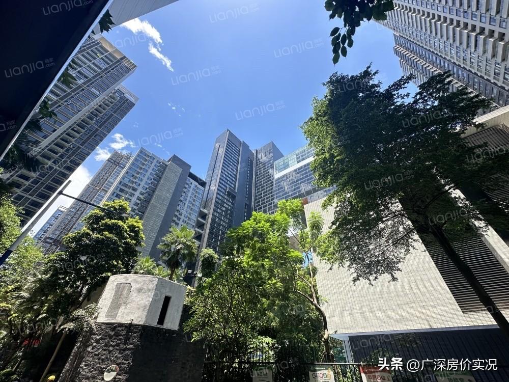 谁说跌幅大的都是郊区？珠江新城领峰园，从12万跌到4.6万了

有人说，这轮楼市