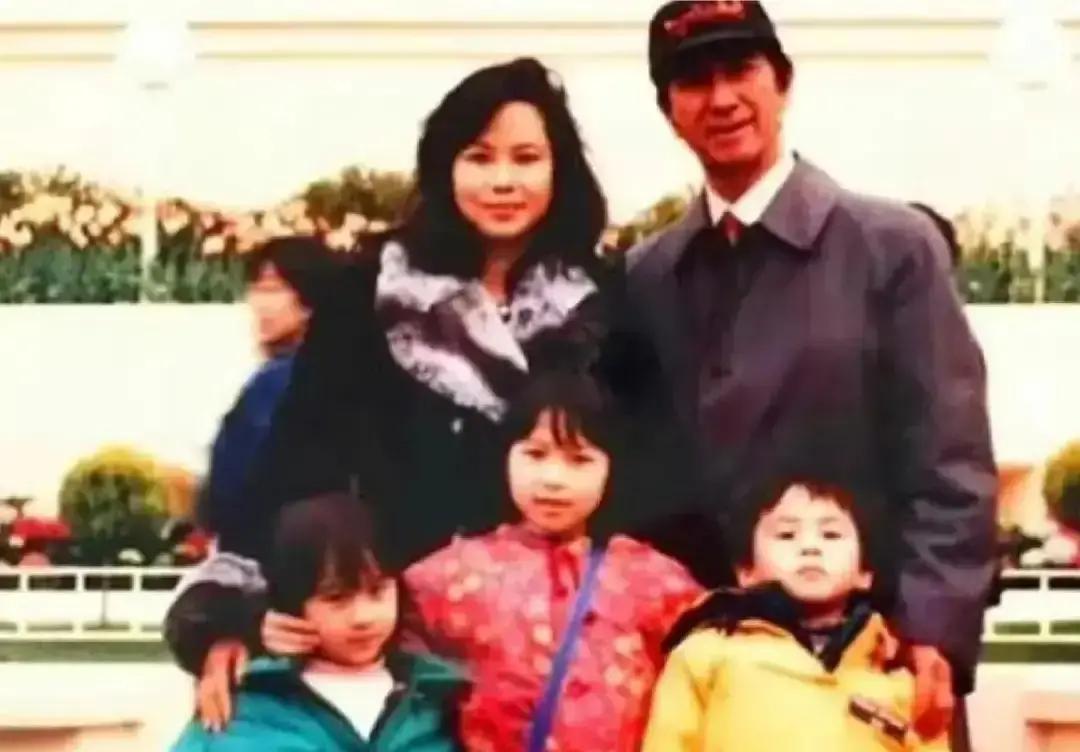 三太把赌场换成医院
 
渔人码头翻新后，三太陈婉珍把一半租金换成股份，剩下的全投