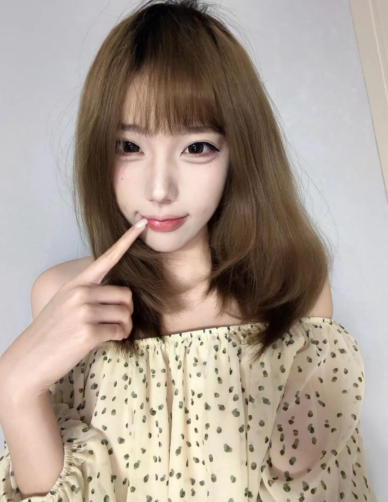 你的列表堪比女儿国 社交堪比皇上后宫 我又是路边的哪条小坤坤冷萌感发型isfp