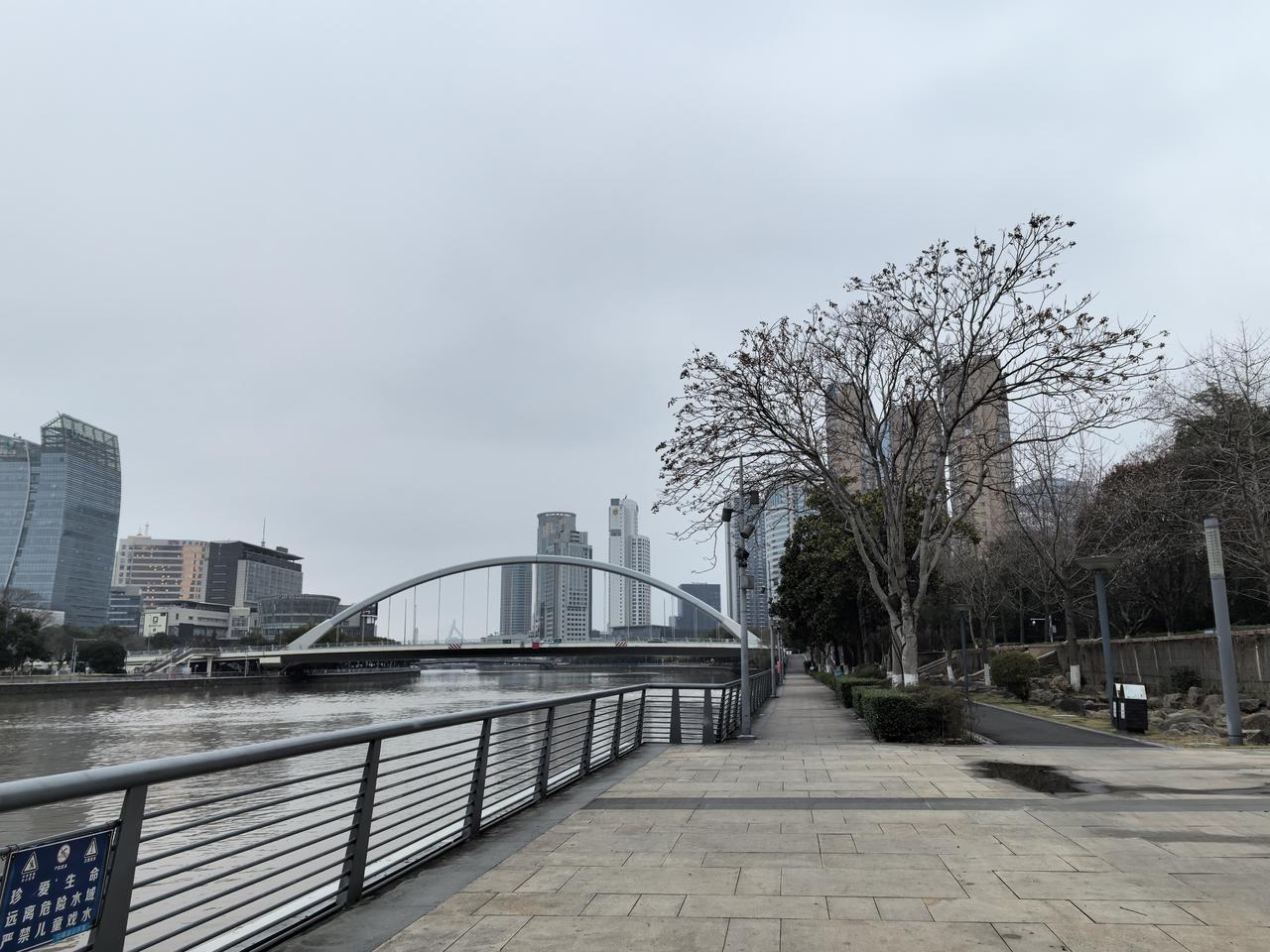 偷懒断跑的结果出来了
      今天年十二，是好日子“添顺日”，愿我们都好运连