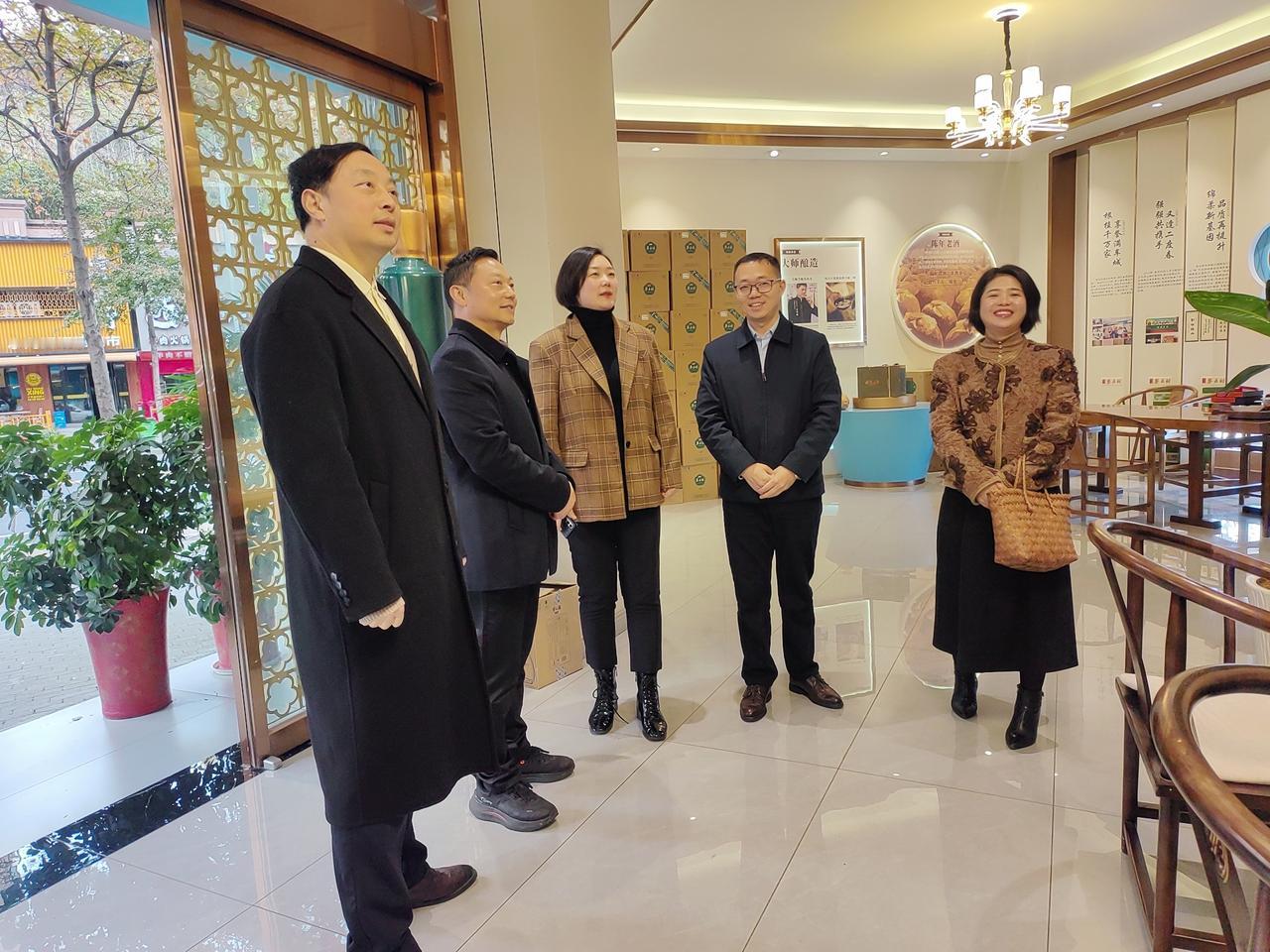 十堰：
秘书长们的“感恩节之约”，聚焦社会组织规范化建设
 
11月26日下午，