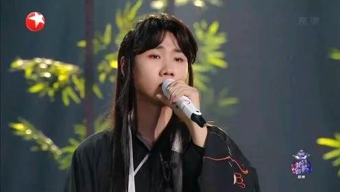 汪苏泷和韩红合唱《年轮》，这组合就像奶茶配辣椒！汪苏泷那温柔声线还在绕圈圈，韩红