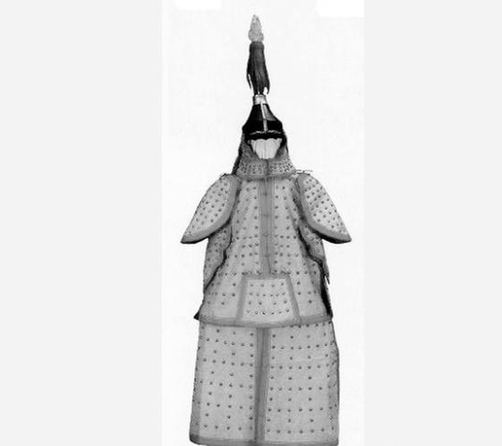 1973年，故宫把3000套御林军铠甲拿出来卖，价格一套只有5毛钱，不过加了一个