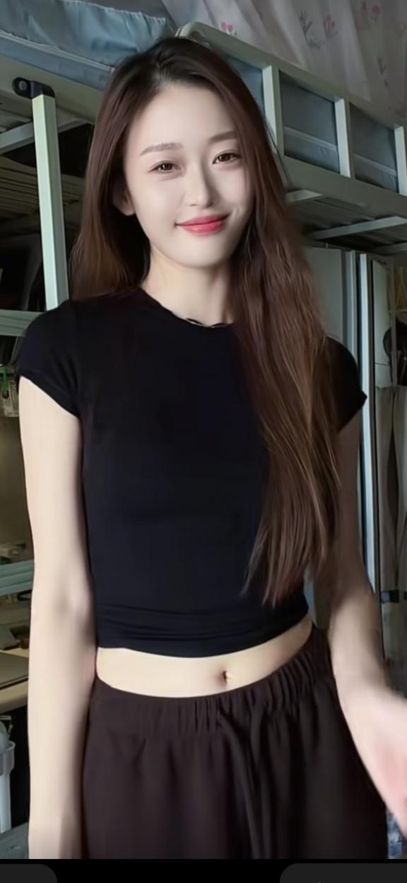 [烟花]上联：无志无妨，处世先修德
[烟花]下联: 没钱没事，办事首节俭